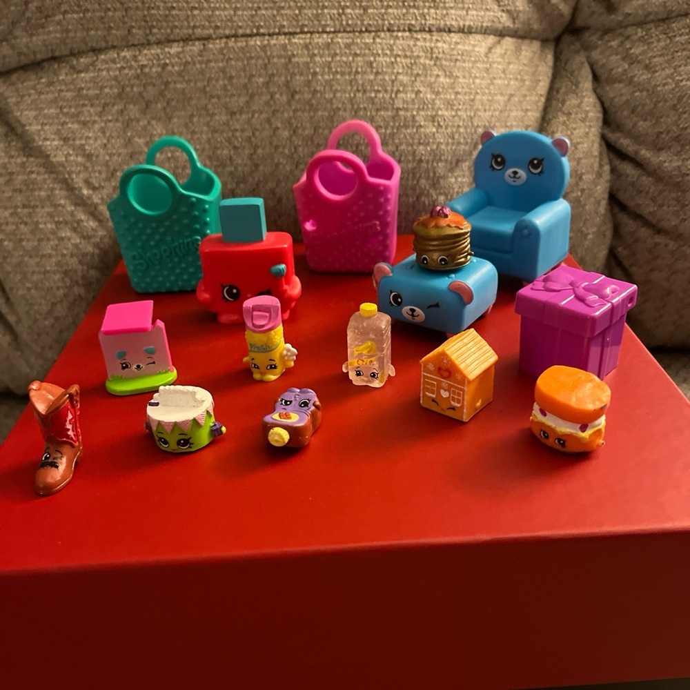 Shopkins Collection - Picture 4 of 4